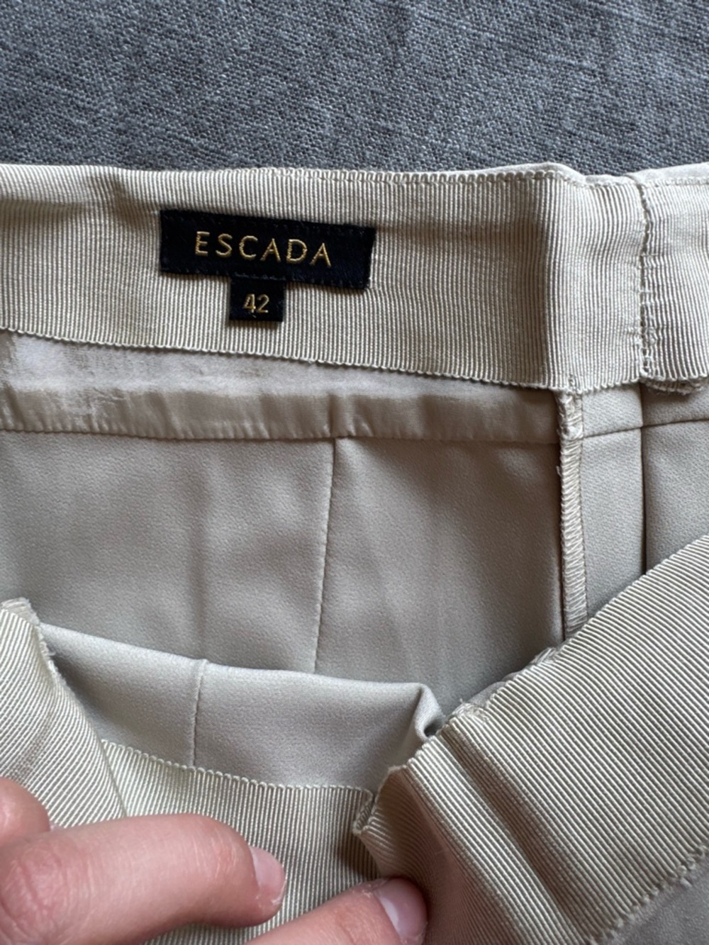 Escada pants - Picture 2 of 3